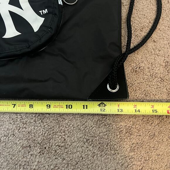 MLB New York Yankees Drawstring Backpack Ball Pocket Baseball Sports Gym Workout - Picture 7 of 7